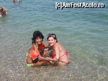 [P20] tory si alina in apa marii negre ! la Neptun ! plaja La Steaguri ! la mamaia erau alge ...la greu  !  2008 » foto by bigu_2006_rapid
 - 
<span class="allrVoted glyphicon glyphicon-heart hidden" id="av25688"></span>
<a class="m-l-10 hidden" id="sv25688" onclick="voting_Foto_DelVot(,25688,3784)" role="button">șterge vot <span class="glyphicon glyphicon-remove"></span></a>
<a id="v925688" class=" c-red"  onclick="voting_Foto_SetVot(25688)" role="button"><span class="glyphicon glyphicon-heart-empty"></span> <b>LIKE</b> = Votează poza</a> <img class="hidden"  id="f25688W9" src="/imagini/loader.gif" border="0" /><span class="AjErrMes hidden" id="e25688ErM"></span>