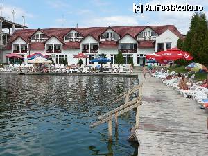 [P15] Aşezarea şezlongurilor şi doua din intrările în lacul Cloşca (în fundal-hotelul)  » foto by Claudiu U.
 - 
<span class="allrVoted glyphicon glyphicon-heart hidden" id="av380753"></span>
<a class="m-l-10 hidden" id="sv380753" onclick="voting_Foto_DelVot(,380753,3791)" role="button">șterge vot <span class="glyphicon glyphicon-remove"></span></a>
<a id="v9380753" class=" c-red"  onclick="voting_Foto_SetVot(380753)" role="button"><span class="glyphicon glyphicon-heart-empty"></span> <b>LIKE</b> = Votează poza</a> <img class="hidden"  id="f380753W9" src="/imagini/loader.gif" border="0" /><span class="AjErrMes hidden" id="e380753ErM"></span>