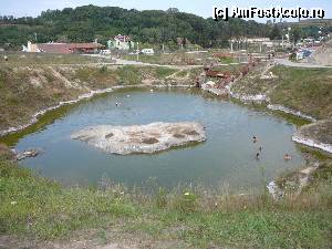 [P04] Lacul Auster, uşor de recunoscut datorită insulei » foto by Claudiu U.
 - 
<span class="allrVoted glyphicon glyphicon-heart hidden" id="av383704"></span>
<a class="m-l-10 hidden" id="sv383704" onclick="voting_Foto_DelVot(,383704,3791)" role="button">șterge vot <span class="glyphicon glyphicon-remove"></span></a>
<a id="v9383704" class=" c-red"  onclick="voting_Foto_SetVot(383704)" role="button"><span class="glyphicon glyphicon-heart-empty"></span> <b>LIKE</b> = Votează poza</a> <img class="hidden"  id="f383704W9" src="/imagini/loader.gif" border="0" /><span class="AjErrMes hidden" id="e383704ErM"></span>