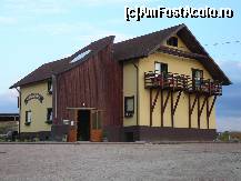 [P09] Casa Iulia (plus o mică parte a întinsei curţi)  » foto by Claudiu U.
 - 
<span class="allrVoted glyphicon glyphicon-heart hidden" id="av389329"></span>
<a class="m-l-10 hidden" id="sv389329" onclick="voting_Foto_DelVot(,389329,3791)" role="button">șterge vot <span class="glyphicon glyphicon-remove"></span></a>
<a id="v9389329" class=" c-red"  onclick="voting_Foto_SetVot(389329)" role="button"><span class="glyphicon glyphicon-heart-empty"></span> <b>LIKE</b> = Votează poza</a> <img class="hidden"  id="f389329W9" src="/imagini/loader.gif" border="0" /><span class="AjErrMes hidden" id="e389329ErM"></span>