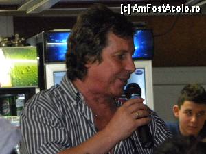 [P26] solistul care canta seara, Adrian Orlea, un tip super » foto by dandulea
 - 
<span class="allrVoted glyphicon glyphicon-heart hidden" id="av366594"></span>
<a class="m-l-10 hidden" id="sv366594" onclick="voting_Foto_DelVot(,366594,3791)" role="button">șterge vot <span class="glyphicon glyphicon-remove"></span></a>
<a id="v9366594" class=" c-red"  onclick="voting_Foto_SetVot(366594)" role="button"><span class="glyphicon glyphicon-heart-empty"></span> <b>LIKE</b> = Votează poza</a> <img class="hidden"  id="f366594W9" src="/imagini/loader.gif" border="0" /><span class="AjErrMes hidden" id="e366594ErM"></span>