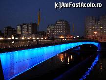 [P11x] Liege-Meuse noaptea » foto by KFZ
 - 
<span class="allrVoted glyphicon glyphicon-heart hidden" id="av35884"></span>
<a class="m-l-10 hidden" id="sv35884" onclick="voting_Foto_DelVot(,35884,3795)" role="button">șterge vot <span class="glyphicon glyphicon-remove"></span></a>
<a id="v935884" class=" c-red"  onclick="voting_Foto_SetVot(35884)" role="button"><span class="glyphicon glyphicon-heart-empty"></span> <b>LIKE</b> = Votează poza</a> <img class="hidden"  id="f35884W9" src="/imagini/loader.gif" border="0" /><span class="AjErrMes hidden" id="e35884ErM"></span>