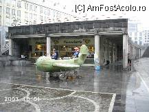 [P29] Mobilier stradal lângă piața Saint-Lambert » foto by Costi
 - 
<span class="allrVoted glyphicon glyphicon-heart hidden" id="av25799"></span>
<a class="m-l-10 hidden" id="sv25799" onclick="voting_Foto_DelVot(,25799,3795)" role="button">șterge vot <span class="glyphicon glyphicon-remove"></span></a>
<a id="v925799" class=" c-red"  onclick="voting_Foto_SetVot(25799)" role="button"><span class="glyphicon glyphicon-heart-empty"></span> <b>LIKE</b> = Votează poza</a> <img class="hidden"  id="f25799W9" src="/imagini/loader.gif" border="0" /><span class="AjErrMes hidden" id="e25799ErM"></span>