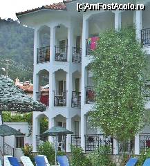 [P01] Un corp din Apart Hotelul in care am fost cazati in Marmaris » foto by Miss Butterfly
 - 
<span class="allrVoted glyphicon glyphicon-heart hidden" id="av32505"></span>
<a class="m-l-10 hidden" id="sv32505" onclick="voting_Foto_DelVot(,32505,3806)" role="button">șterge vot <span class="glyphicon glyphicon-remove"></span></a>
<a id="v932505" class=" c-red"  onclick="voting_Foto_SetVot(32505)" role="button"><span class="glyphicon glyphicon-heart-empty"></span> <b>LIKE</b> = Votează poza</a> <img class="hidden"  id="f32505W9" src="/imagini/loader.gif" border="0" /><span class="AjErrMes hidden" id="e32505ErM"></span>