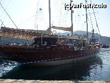 [P03] Un iaht din portul Marmaris. » foto by octaviansz
 - 
<span class="allrVoted glyphicon glyphicon-heart hidden" id="av213933"></span>
<a class="m-l-10 hidden" id="sv213933" onclick="voting_Foto_DelVot(,213933,3806)" role="button">șterge vot <span class="glyphicon glyphicon-remove"></span></a>
<a id="v9213933" class=" c-red"  onclick="voting_Foto_SetVot(213933)" role="button"><span class="glyphicon glyphicon-heart-empty"></span> <b>LIKE</b> = Votează poza</a> <img class="hidden"  id="f213933W9" src="/imagini/loader.gif" border="0" /><span class="AjErrMes hidden" id="e213933ErM"></span>