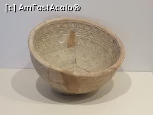 [P13] Bolul megarian, specific zonei (folosea pentru băut vin)  » foto by crismis
 - 
<span class="allrVoted glyphicon glyphicon-heart hidden" id="av1115699"></span>
<a class="m-l-10 hidden" id="sv1115699" onclick="voting_Foto_DelVot(,1115699,3806)" role="button">șterge vot <span class="glyphicon glyphicon-remove"></span></a>
<a id="v91115699" class=" c-red"  onclick="voting_Foto_SetVot(1115699)" role="button"><span class="glyphicon glyphicon-heart-empty"></span> <b>LIKE</b> = Votează poza</a> <img class="hidden"  id="f1115699W9" src="/imagini/loader.gif" border="0" /><span class="AjErrMes hidden" id="e1115699ErM"></span>