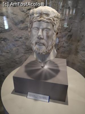 [P33] Sala artefactelor de piatră » foto by crismis
 - 
<span class="allrVoted glyphicon glyphicon-heart hidden" id="av1115719"></span>
<a class="m-l-10 hidden" id="sv1115719" onclick="voting_Foto_DelVot(,1115719,3806)" role="button">șterge vot <span class="glyphicon glyphicon-remove"></span></a>
<a id="v91115719" class=" c-red"  onclick="voting_Foto_SetVot(1115719)" role="button"><span class="glyphicon glyphicon-heart-empty"></span> <b>LIKE</b> = Votează poza</a> <img class="hidden"  id="f1115719W9" src="/imagini/loader.gif" border="0" /><span class="AjErrMes hidden" id="e1115719ErM"></span>