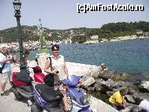 [P27] In drum spre plaja din Paxos » foto by georgiana
 - 
<span class="allrVoted glyphicon glyphicon-heart hidden" id="av267500"></span>
<a class="m-l-10 hidden" id="sv267500" onclick="voting_Foto_DelVot(,267500,3807)" role="button">șterge vot <span class="glyphicon glyphicon-remove"></span></a>
<a id="v9267500" class=" c-red"  onclick="voting_Foto_SetVot(267500)" role="button"><span class="glyphicon glyphicon-heart-empty"></span> <b>LIKE</b> = Votează poza</a> <img class="hidden"  id="f267500W9" src="/imagini/loader.gif" border="0" /><span class="AjErrMes hidden" id="e267500ErM"></span>