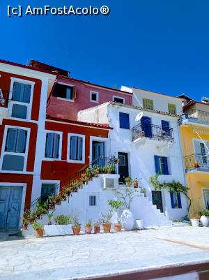 [P15] Clădiri în Parga. » foto by Rodel
 - 
<span class="allrVoted glyphicon glyphicon-heart hidden" id="av1338619"></span>
<a class="m-l-10 hidden" id="sv1338619" onclick="voting_Foto_DelVot(,1338619,3807)" role="button">șterge vot <span class="glyphicon glyphicon-remove"></span></a>
<a id="v91338619" class=" c-red"  onclick="voting_Foto_SetVot(1338619)" role="button"><span class="glyphicon glyphicon-heart-empty"></span> <b>LIKE</b> = Votează poza</a> <img class="hidden"  id="f1338619W9" src="/imagini/loader.gif" border="0" /><span class="AjErrMes hidden" id="e1338619ErM"></span>