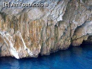 [P31] Culoarea mării în peșterile din Paxos. » foto by maryka
 - 
<span class="allrVoted glyphicon glyphicon-heart hidden" id="av1259825"></span>
<a class="m-l-10 hidden" id="sv1259825" onclick="voting_Foto_DelVot(,1259825,3807)" role="button">șterge vot <span class="glyphicon glyphicon-remove"></span></a>
<a id="v91259825" class=" c-red"  onclick="voting_Foto_SetVot(1259825)" role="button"><span class="glyphicon glyphicon-heart-empty"></span> <b>LIKE</b> = Votează poza</a> <img class="hidden"  id="f1259825W9" src="/imagini/loader.gif" border="0" /><span class="AjErrMes hidden" id="e1259825ErM"></span>