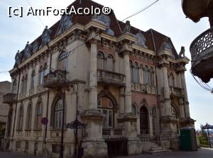[P07] Una dintre cele mai frumoase clădiri istorice din Constanța - Casa cu Lei » foto by pepsi70ro
 - 
<span class="allrVoted glyphicon glyphicon-heart hidden" id="av829075"></span>
<a class="m-l-10 hidden" id="sv829075" onclick="voting_Foto_DelVot(,829075,3820)" role="button">șterge vot <span class="glyphicon glyphicon-remove"></span></a>
<a id="v9829075" class=" c-red"  onclick="voting_Foto_SetVot(829075)" role="button"><span class="glyphicon glyphicon-heart-empty"></span> <b>LIKE</b> = Votează poza</a> <img class="hidden"  id="f829075W9" src="/imagini/loader.gif" border="0" /><span class="AjErrMes hidden" id="e829075ErM"></span>