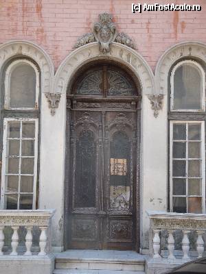 [P41] Constanța: la intrarea în casa cu lei, un anunț interzice urcatul pe scări, o precauție necesară pentru prevenirea unor eventuale accidente cauzate de desprinderea elementelor de construcție » foto by mariana.olaru
 - 
<span class="allrVoted glyphicon glyphicon-heart hidden" id="av393071"></span>
<a class="m-l-10 hidden" id="sv393071" onclick="voting_Foto_DelVot(,393071,3820)" role="button">șterge vot <span class="glyphicon glyphicon-remove"></span></a>
<a id="v9393071" class=" c-red"  onclick="voting_Foto_SetVot(393071)" role="button"><span class="glyphicon glyphicon-heart-empty"></span> <b>LIKE</b> = Votează poza</a> <img class="hidden"  id="f393071W9" src="/imagini/loader.gif" border="0" /><span class="AjErrMes hidden" id="e393071ErM"></span>