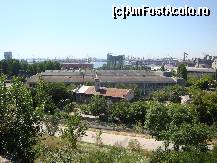 [P06] Constanța-vedere de pe Str. Termele Romane spre parcul iundustrial al Portului Maritim.  » foto by mariana.olaru
 - 
<span class="allrVoted glyphicon glyphicon-heart hidden" id="av392980"></span>
<a class="m-l-10 hidden" id="sv392980" onclick="voting_Foto_DelVot(,392980,3820)" role="button">șterge vot <span class="glyphicon glyphicon-remove"></span></a>
<a id="v9392980" class=" c-red"  onclick="voting_Foto_SetVot(392980)" role="button"><span class="glyphicon glyphicon-heart-empty"></span> <b>LIKE</b> = Votează poza</a> <img class="hidden"  id="f392980W9" src="/imagini/loader.gif" border="0" /><span class="AjErrMes hidden" id="e392980ErM"></span>