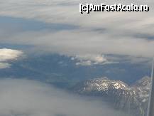 [P02] Si iata cum se vad varfurile muntilor din plafonul norilor » foto by dananecula*
 - 
<span class="allrVoted glyphicon glyphicon-heart hidden" id="av87497"></span>
<a class="m-l-10 hidden" id="sv87497" onclick="voting_Foto_DelVot(,87497,3821)" role="button">șterge vot <span class="glyphicon glyphicon-remove"></span></a>
<a id="v987497" class=" c-red"  onclick="voting_Foto_SetVot(87497)" role="button"><span class="glyphicon glyphicon-heart-empty"></span> <b>LIKE</b> = Votează poza</a> <img class="hidden"  id="f87497W9" src="/imagini/loader.gif" border="0" /><span class="AjErrMes hidden" id="e87497ErM"></span>