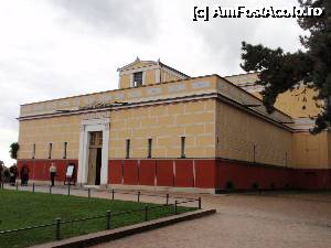 [P16] Pompejanum, vila romana construita pentru Ludovic I » foto by ciprian.dima
 - 
<span class="allrVoted glyphicon glyphicon-heart hidden" id="av374859"></span>
<a class="m-l-10 hidden" id="sv374859" onclick="voting_Foto_DelVot(,374859,3827)" role="button">șterge vot <span class="glyphicon glyphicon-remove"></span></a>
<a id="v9374859" class=" c-red"  onclick="voting_Foto_SetVot(374859)" role="button"><span class="glyphicon glyphicon-heart-empty"></span> <b>LIKE</b> = Votează poza</a> <img class="hidden"  id="f374859W9" src="/imagini/loader.gif" border="0" /><span class="AjErrMes hidden" id="e374859ErM"></span>