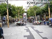 [P30] Zeil, loc de promenadă şi cumpărături » foto by Costi
 - 
<span class="allrVoted glyphicon glyphicon-heart hidden" id="av26326"></span>
<a class="m-l-10 hidden" id="sv26326" onclick="voting_Foto_DelVot(,26326,3827)" role="button">șterge vot <span class="glyphicon glyphicon-remove"></span></a>
<a id="v926326" class=" c-red"  onclick="voting_Foto_SetVot(26326)" role="button"><span class="glyphicon glyphicon-heart-empty"></span> <b>LIKE</b> = Votează poza</a> <img class="hidden"  id="f26326W9" src="/imagini/loader.gif" border="0" /><span class="AjErrMes hidden" id="e26326ErM"></span>