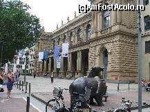 [P26] Bursa- 'Tata si Mama' banilor din Frankfurt (si nu numai).  » foto by motaneata
 - 
<span class="allrVoted glyphicon glyphicon-heart hidden" id="av376221"></span>
<a class="m-l-10 hidden" id="sv376221" onclick="voting_Foto_DelVot(,376221,3827)" role="button">șterge vot <span class="glyphicon glyphicon-remove"></span></a>
<a id="v9376221" class=" c-red"  onclick="voting_Foto_SetVot(376221)" role="button"><span class="glyphicon glyphicon-heart-empty"></span> <b>LIKE</b> = Votează poza</a> <img class="hidden"  id="f376221W9" src="/imagini/loader.gif" border="0" /><span class="AjErrMes hidden" id="e376221ErM"></span>