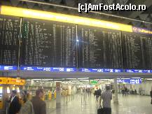 [P16] Iata panoul electronic cu 'plecarile si sosirile' de pe aeroportul din Frankfurt, am numarat mai mult de 500 zilnic » foto by dorgo
 - 
<span class="allrVoted glyphicon glyphicon-heart hidden" id="av159950"></span>
<a class="m-l-10 hidden" id="sv159950" onclick="voting_Foto_DelVot(,159950,3827)" role="button">șterge vot <span class="glyphicon glyphicon-remove"></span></a>
<a id="v9159950" class=" c-red"  onclick="voting_Foto_SetVot(159950)" role="button"><span class="glyphicon glyphicon-heart-empty"></span> <b>LIKE</b> = Votează poza</a> <img class="hidden"  id="f159950W9" src="/imagini/loader.gif" border="0" /><span class="AjErrMes hidden" id="e159950ErM"></span>