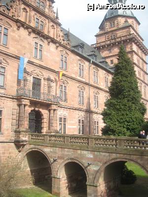 [P05] Castelul din Aschaffenburg, intrarea principala » foto by dorgo
 - 
<span class="allrVoted glyphicon glyphicon-heart hidden" id="av443707"></span>
<a class="m-l-10 hidden" id="sv443707" onclick="voting_Foto_DelVot(,443707,3827)" role="button">șterge vot <span class="glyphicon glyphicon-remove"></span></a>
<a id="v9443707" class=" c-red"  onclick="voting_Foto_SetVot(443707)" role="button"><span class="glyphicon glyphicon-heart-empty"></span> <b>LIKE</b> = Votează poza</a> <img class="hidden"  id="f443707W9" src="/imagini/loader.gif" border="0" /><span class="AjErrMes hidden" id="e443707ErM"></span>