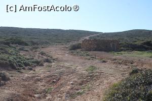 [P52] Insula Rodos, Capul Prasonisi, poteca largă trece pe lângă o veche locuință » foto by mprofeanu
 - 
<span class="allrVoted glyphicon glyphicon-heart hidden" id="av1423239"></span>
<a class="m-l-10 hidden" id="sv1423239" onclick="voting_Foto_DelVot(,1423239,3837)" role="button">șterge vot <span class="glyphicon glyphicon-remove"></span></a>
<a id="v91423239" class=" c-red"  onclick="voting_Foto_SetVot(1423239)" role="button"><span class="glyphicon glyphicon-heart-empty"></span> <b>LIKE</b> = Votează poza</a> <img class="hidden"  id="f1423239W9" src="/imagini/loader.gif" border="0" /><span class="AjErrMes hidden" id="e1423239ErM"></span>