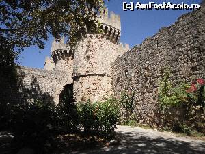 [P10] Orasul medieval, Rodos town.  » foto by maryka
 - 
<span class="allrVoted glyphicon glyphicon-heart hidden" id="av673174"></span>
<a class="m-l-10 hidden" id="sv673174" onclick="voting_Foto_DelVot(,673174,3837)" role="button">șterge vot <span class="glyphicon glyphicon-remove"></span></a>
<a id="v9673174" class=" c-red"  onclick="voting_Foto_SetVot(673174)" role="button"><span class="glyphicon glyphicon-heart-empty"></span> <b>LIKE</b> = Votează poza</a> <img class="hidden"  id="f673174W9" src="/imagini/loader.gif" border="0" /><span class="AjErrMes hidden" id="e673174ErM"></span>