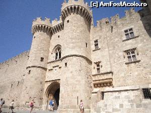 [P07] Intrare la Palatul Marelui Maestru.  » foto by maryka
 - 
<span class="allrVoted glyphicon glyphicon-heart hidden" id="av673160"></span>
<a class="m-l-10 hidden" id="sv673160" onclick="voting_Foto_DelVot(,673160,3837)" role="button">șterge vot <span class="glyphicon glyphicon-remove"></span></a>
<a id="v9673160" class=" c-red"  onclick="voting_Foto_SetVot(673160)" role="button"><span class="glyphicon glyphicon-heart-empty"></span> <b>LIKE</b> = Votează poza</a> <img class="hidden"  id="f673160W9" src="/imagini/loader.gif" border="0" /><span class="AjErrMes hidden" id="e673160ErM"></span>