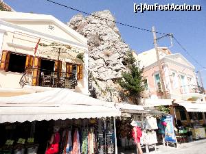 [P33] O stâncă acolo între două case... ce mare lucru? Symi.  » foto by maryka
 - 
<span class="allrVoted glyphicon glyphicon-heart hidden" id="av675535"></span>
<a class="m-l-10 hidden" id="sv675535" onclick="voting_Foto_DelVot(,675535,3837)" role="button">șterge vot <span class="glyphicon glyphicon-remove"></span></a>
<a id="v9675535" class=" c-red"  onclick="voting_Foto_SetVot(675535)" role="button"><span class="glyphicon glyphicon-heart-empty"></span> <b>LIKE</b> = Votează poza</a> <img class="hidden"  id="f675535W9" src="/imagini/loader.gif" border="0" /><span class="AjErrMes hidden" id="e675535ErM"></span>