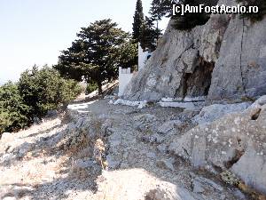 [P43] Locul de odihnă, săpat în stâncă, în spatele castelului, Symi.  » foto by maryka
 - 
<span class="allrVoted glyphicon glyphicon-heart hidden" id="av675546"></span>
<a class="m-l-10 hidden" id="sv675546" onclick="voting_Foto_DelVot(,675546,3837)" role="button">șterge vot <span class="glyphicon glyphicon-remove"></span></a>
<a id="v9675546" class=" c-red"  onclick="voting_Foto_SetVot(675546)" role="button"><span class="glyphicon glyphicon-heart-empty"></span> <b>LIKE</b> = Votează poza</a> <img class="hidden"  id="f675546W9" src="/imagini/loader.gif" border="0" /><span class="AjErrMes hidden" id="e675546ErM"></span>