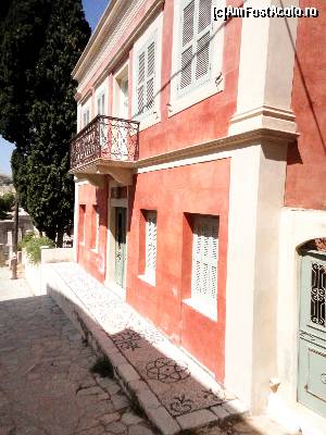 [P49] Symi şi casele lui colorate.  » foto by maryka
 - 
<span class="allrVoted glyphicon glyphicon-heart hidden" id="av675554"></span>
<a class="m-l-10 hidden" id="sv675554" onclick="voting_Foto_DelVot(,675554,3837)" role="button">șterge vot <span class="glyphicon glyphicon-remove"></span></a>
<a id="v9675554" class=" c-red"  onclick="voting_Foto_SetVot(675554)" role="button"><span class="glyphicon glyphicon-heart-empty"></span> <b>LIKE</b> = Votează poza</a> <img class="hidden"  id="f675554W9" src="/imagini/loader.gif" border="0" /><span class="AjErrMes hidden" id="e675554ErM"></span>