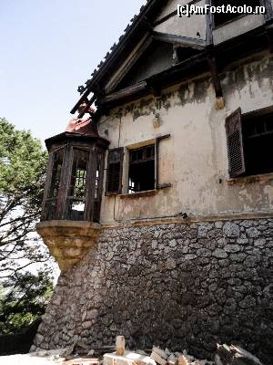[P08] Mussolini's Villa de Vecchi, la Profitis Ilias.  » foto by maryka
 - 
<span class="allrVoted glyphicon glyphicon-heart hidden" id="av675510"></span>
<a class="m-l-10 hidden" id="sv675510" onclick="voting_Foto_DelVot(,675510,3837)" role="button">șterge vot <span class="glyphicon glyphicon-remove"></span></a>
<a id="v9675510" class=" c-red"  onclick="voting_Foto_SetVot(675510)" role="button"><span class="glyphicon glyphicon-heart-empty"></span> <b>LIKE</b> = Votează poza</a> <img class="hidden"  id="f675510W9" src="/imagini/loader.gif" border="0" /><span class="AjErrMes hidden" id="e675510ErM"></span>