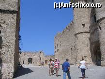 [P03] In cetatea Rodos » foto by monaserban
 - 
<span class="allrVoted glyphicon glyphicon-heart hidden" id="av428864"></span>
<a class="m-l-10 hidden" id="sv428864" onclick="voting_Foto_DelVot(,428864,3837)" role="button">șterge vot <span class="glyphicon glyphicon-remove"></span></a>
<a id="v9428864" class=" c-red"  onclick="voting_Foto_SetVot(428864)" role="button"><span class="glyphicon glyphicon-heart-empty"></span> <b>LIKE</b> = Votează poza</a> <img class="hidden"  id="f428864W9" src="/imagini/loader.gif" border="0" /><span class="AjErrMes hidden" id="e428864ErM"></span>