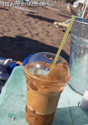 [P04] Pe plaja din Faliraki - nelipsitul frappe. » foto by Carmen Ion
 - 
<span class="allrVoted glyphicon glyphicon-heart hidden" id="av1199783"></span>
<a class="m-l-10 hidden" id="sv1199783" onclick="voting_Foto_DelVot(,1199783,3837)" role="button">șterge vot <span class="glyphicon glyphicon-remove"></span></a>
<a id="v91199783" class=" c-red"  onclick="voting_Foto_SetVot(1199783)" role="button"><span class="glyphicon glyphicon-heart-empty"></span> <b>LIKE</b> = Votează poza</a> <img class="hidden"  id="f1199783W9" src="/imagini/loader.gif" border="0" /><span class="AjErrMes hidden" id="e1199783ErM"></span>