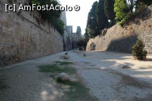 [P28] Rhodos medieval » foto by eliseea
 - 
<span class="allrVoted glyphicon glyphicon-heart hidden" id="av1071036"></span>
<a class="m-l-10 hidden" id="sv1071036" onclick="voting_Foto_DelVot(,1071036,3837)" role="button">șterge vot <span class="glyphicon glyphicon-remove"></span></a>
<a id="v91071036" class=" c-red"  onclick="voting_Foto_SetVot(1071036)" role="button"><span class="glyphicon glyphicon-heart-empty"></span> <b>LIKE</b> = Votează poza</a> <img class="hidden"  id="f1071036W9" src="/imagini/loader.gif" border="0" /><span class="AjErrMes hidden" id="e1071036ErM"></span>