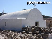 [P13] mica capela de la Monolithos » foto by Eleni
 - 
<span class="allrVoted glyphicon glyphicon-heart hidden" id="av141783"></span>
<a class="m-l-10 hidden" id="sv141783" onclick="voting_Foto_DelVot(,141783,3837)" role="button">șterge vot <span class="glyphicon glyphicon-remove"></span></a>
<a id="v9141783" class=" c-red"  onclick="voting_Foto_SetVot(141783)" role="button"><span class="glyphicon glyphicon-heart-empty"></span> <b>LIKE</b> = Votează poza</a> <img class="hidden"  id="f141783W9" src="/imagini/loader.gif" border="0" /><span class="AjErrMes hidden" id="e141783ErM"></span>