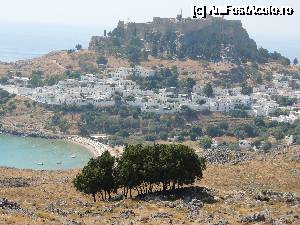 [P34] Lindos si Acropolele vazute de pe o colina din apropiere » foto by claudiu 71
 - 
<span class="allrVoted glyphicon glyphicon-heart hidden" id="av690197"></span>
<a class="m-l-10 hidden" id="sv690197" onclick="voting_Foto_DelVot(,690197,3837)" role="button">șterge vot <span class="glyphicon glyphicon-remove"></span></a>
<a id="v9690197" class=" c-red"  onclick="voting_Foto_SetVot(690197)" role="button"><span class="glyphicon glyphicon-heart-empty"></span> <b>LIKE</b> = Votează poza</a> <img class="hidden"  id="f690197W9" src="/imagini/loader.gif" border="0" /><span class="AjErrMes hidden" id="e690197ErM"></span>