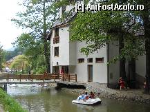 [P05] hotelul de pe lac » foto by inutiu
 - 
<span class="allrVoted glyphicon glyphicon-heart hidden" id="av310123"></span>
<a class="m-l-10 hidden" id="sv310123" onclick="voting_Foto_DelVot(,310123,3841)" role="button">șterge vot <span class="glyphicon glyphicon-remove"></span></a>
<a id="v9310123" class=" c-red"  onclick="voting_Foto_SetVot(310123)" role="button"><span class="glyphicon glyphicon-heart-empty"></span> <b>LIKE</b> = Votează poza</a> <img class="hidden"  id="f310123W9" src="/imagini/loader.gif" border="0" /><span class="AjErrMes hidden" id="e310123ErM"></span>