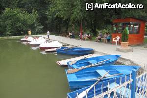 [P06] lac cu barcute si hidrobiciclete » foto by shobo
 - 
<span class="allrVoted glyphicon glyphicon-heart hidden" id="av437698"></span>
<a class="m-l-10 hidden" id="sv437698" onclick="voting_Foto_DelVot(,437698,3841)" role="button">șterge vot <span class="glyphicon glyphicon-remove"></span></a>
<a id="v9437698" class=" c-red"  onclick="voting_Foto_SetVot(437698)" role="button"><span class="glyphicon glyphicon-heart-empty"></span> <b>LIKE</b> = Votează poza</a> <img class="hidden"  id="f437698W9" src="/imagini/loader.gif" border="0" /><span class="AjErrMes hidden" id="e437698ErM"></span>
