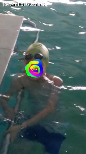 [P06] Daniel in piscina » foto by Marcumandru
 - 
<span class="allrVoted glyphicon glyphicon-heart hidden" id="av971283"></span>
<a class="m-l-10 hidden" id="sv971283" onclick="voting_Foto_DelVot(,971283,3841)" role="button">șterge vot <span class="glyphicon glyphicon-remove"></span></a>
<a id="v9971283" class=" c-red"  onclick="voting_Foto_SetVot(971283)" role="button"><span class="glyphicon glyphicon-heart-empty"></span> <b>LIKE</b> = Votează poza</a> <img class="hidden"  id="f971283W9" src="/imagini/loader.gif" border="0" /><span class="AjErrMes hidden" id="e971283ErM"></span>