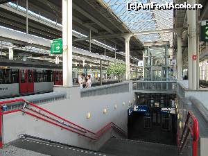 [P15] La peroane alaturate sosesc trenul si metroul pentru statia Amstel » foto by alb1573
 - 
<span class="allrVoted glyphicon glyphicon-heart hidden" id="av648293"></span>
<a class="m-l-10 hidden" id="sv648293" onclick="voting_Foto_DelVot(,648293,3845)" role="button">șterge vot <span class="glyphicon glyphicon-remove"></span></a>
<a id="v9648293" class=" c-red"  onclick="voting_Foto_SetVot(648293)" role="button"><span class="glyphicon glyphicon-heart-empty"></span> <b>LIKE</b> = Votează poza</a> <img class="hidden"  id="f648293W9" src="/imagini/loader.gif" border="0" /><span class="AjErrMes hidden" id="e648293ErM"></span>