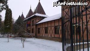 [P15] Băile Felix - ştrandul Apollo » foto by Dragoș_MD
 - 
<span class="allrVoted glyphicon glyphicon-heart hidden" id="av394991"></span>
<a class="m-l-10 hidden" id="sv394991" onclick="voting_Foto_DelVot(,394991,3846)" role="button">șterge vot <span class="glyphicon glyphicon-remove"></span></a>
<a id="v9394991" class=" c-red"  onclick="voting_Foto_SetVot(394991)" role="button"><span class="glyphicon glyphicon-heart-empty"></span> <b>LIKE</b> = Votează poza</a> <img class="hidden"  id="f394991W9" src="/imagini/loader.gif" border="0" /><span class="AjErrMes hidden" id="e394991ErM"></span>