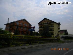 [P03] La intrarea în staţiunea Băile Felix, dinspre Sînmaritn, Pensiunea Davidoff.  » foto by bogumil
 - 
<span class="allrVoted glyphicon glyphicon-heart hidden" id="av671074"></span>
<a class="m-l-10 hidden" id="sv671074" onclick="voting_Foto_DelVot(,671074,3846)" role="button">șterge vot <span class="glyphicon glyphicon-remove"></span></a>
<a id="v9671074" class=" c-red"  onclick="voting_Foto_SetVot(671074)" role="button"><span class="glyphicon glyphicon-heart-empty"></span> <b>LIKE</b> = Votează poza</a> <img class="hidden"  id="f671074W9" src="/imagini/loader.gif" border="0" /><span class="AjErrMes hidden" id="e671074ErM"></span>