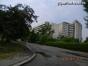 [P06] În staţiunea Băile Felix - Hotelurile Poieniţa şi Crişana.  » foto by bogumil
 - 
<span class="allrVoted glyphicon glyphicon-heart hidden" id="av671078"></span>
<a class="m-l-10 hidden" id="sv671078" onclick="voting_Foto_DelVot(,671078,3846)" role="button">șterge vot <span class="glyphicon glyphicon-remove"></span></a>
<a id="v9671078" class=" c-red"  onclick="voting_Foto_SetVot(671078)" role="button"><span class="glyphicon glyphicon-heart-empty"></span> <b>LIKE</b> = Votează poza</a> <img class="hidden"  id="f671078W9" src="/imagini/loader.gif" border="0" /><span class="AjErrMes hidden" id="e671078ErM"></span>