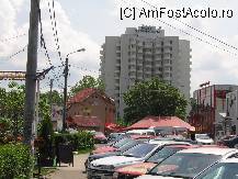 [P02] Imaginea tipica statiunilor romanesti - hotelul inconjurat de case , stalpi telegrafici cu 'mate' in toate directiile si cate o cladire moderna proaspat ridicata. » foto by mirelutza
 - 
<span class="allrVoted glyphicon glyphicon-heart hidden" id="av85062"></span>
<a class="m-l-10 hidden" id="sv85062" onclick="voting_Foto_DelVot(,85062,3846)" role="button">șterge vot <span class="glyphicon glyphicon-remove"></span></a>
<a id="v985062" class=" c-red"  onclick="voting_Foto_SetVot(85062)" role="button"><span class="glyphicon glyphicon-heart-empty"></span> <b>LIKE</b> = Votează poza</a> <img class="hidden"  id="f85062W9" src="/imagini/loader.gif" border="0" /><span class="AjErrMes hidden" id="e85062ErM"></span>
