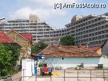 [P06] Un mamut care ne aduce aminte de 'gloata' bugetarilor si pensioinarilor care candva erau 'aruncati' aici si cu servicii nu dintre cele mai bune. » foto by mirelutza
 - 
<span class="allrVoted glyphicon glyphicon-heart hidden" id="av85070"></span>
<a class="m-l-10 hidden" id="sv85070" onclick="voting_Foto_DelVot(,85070,3846)" role="button">șterge vot <span class="glyphicon glyphicon-remove"></span></a>
<a id="v985070" class=" c-red"  onclick="voting_Foto_SetVot(85070)" role="button"><span class="glyphicon glyphicon-heart-empty"></span> <b>LIKE</b> = Votează poza</a> <img class="hidden"  id="f85070W9" src="/imagini/loader.gif" border="0" /><span class="AjErrMes hidden" id="e85070ErM"></span>
