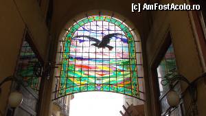 [P32] Oradea - piața Unirii, vitraliul-emblmă al Pasajului Vulturul Negru » foto by Dragoș_MD
 - 
<span class="allrVoted glyphicon glyphicon-heart hidden" id="av397761"></span>
<a class="m-l-10 hidden" id="sv397761" onclick="voting_Foto_DelVot(,397761,3848)" role="button">șterge vot <span class="glyphicon glyphicon-remove"></span></a>
<a id="v9397761" class=" c-red"  onclick="voting_Foto_SetVot(397761)" role="button"><span class="glyphicon glyphicon-heart-empty"></span> <b>LIKE</b> = Votează poza</a> <img class="hidden"  id="f397761W9" src="/imagini/loader.gif" border="0" /><span class="AjErrMes hidden" id="e397761ErM"></span>