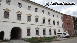 [P20] Cetatea Oradea - aripa restaurata a castelui Princiar » foto by Nicu Teusdea
 - 
<span class="allrVoted glyphicon glyphicon-heart hidden" id="av403471"></span>
<a class="m-l-10 hidden" id="sv403471" onclick="voting_Foto_DelVot(,403471,3848)" role="button">șterge vot <span class="glyphicon glyphicon-remove"></span></a>
<a id="v9403471" class=" c-red"  onclick="voting_Foto_SetVot(403471)" role="button"><span class="glyphicon glyphicon-heart-empty"></span> <b>LIKE</b> = Votează poza</a> <img class="hidden"  id="f403471W9" src="/imagini/loader.gif" border="0" /><span class="AjErrMes hidden" id="e403471ErM"></span>