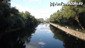 [P24] Oradea - Raul Crișul Repede văzut de pe podul Intelectualilor » foto by Nicu Teusdea
 - 
<span class="allrVoted glyphicon glyphicon-heart hidden" id="av403475"></span>
<a class="m-l-10 hidden" id="sv403475" onclick="voting_Foto_DelVot(,403475,3848)" role="button">șterge vot <span class="glyphicon glyphicon-remove"></span></a>
<a id="v9403475" class=" c-red"  onclick="voting_Foto_SetVot(403475)" role="button"><span class="glyphicon glyphicon-heart-empty"></span> <b>LIKE</b> = Votează poza</a> <img class="hidden"  id="f403475W9" src="/imagini/loader.gif" border="0" /><span class="AjErrMes hidden" id="e403475ErM"></span>