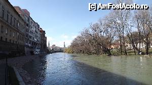 [P26] Oradea - Crisul si Primaria » foto by Nicu Teusdea
 - 
<span class="allrVoted glyphicon glyphicon-heart hidden" id="av480049"></span>
<a class="m-l-10 hidden" id="sv480049" onclick="voting_Foto_DelVot(,480049,3848)" role="button">șterge vot <span class="glyphicon glyphicon-remove"></span></a>
<a id="v9480049" class=" c-red"  onclick="voting_Foto_SetVot(480049)" role="button"><span class="glyphicon glyphicon-heart-empty"></span> <b>LIKE</b> = Votează poza</a> <img class="hidden"  id="f480049W9" src="/imagini/loader.gif" border="0" /><span class="AjErrMes hidden" id="e480049ErM"></span>