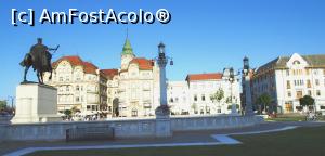 [P30] Latura estică a Pieței Unirii: complexul Vulturul Negru, clădirea fostului magazin de sticlărie Deutsch și palatul Moskovits » foto by Carmen Ion
 - 
<span class="allrVoted glyphicon glyphicon-heart hidden" id="av1118546"></span>
<a class="m-l-10 hidden" id="sv1118546" onclick="voting_Foto_DelVot(,1118546,3848)" role="button">șterge vot <span class="glyphicon glyphicon-remove"></span></a>
<a id="v91118546" class=" c-red"  onclick="voting_Foto_SetVot(1118546)" role="button"><span class="glyphicon glyphicon-heart-empty"></span> <b>LIKE</b> = Votează poza</a> <img class="hidden"  id="f1118546W9" src="/imagini/loader.gif" border="0" /><span class="AjErrMes hidden" id="e1118546ErM"></span>