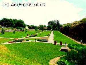 [P16] Cetatea Oradea » foto by simplegirl
 - 
<span class="allrVoted glyphicon glyphicon-heart hidden" id="av972024"></span>
<a class="m-l-10 hidden" id="sv972024" onclick="voting_Foto_DelVot(,972024,3848)" role="button">șterge vot <span class="glyphicon glyphicon-remove"></span></a>
<a id="v9972024" class=" c-red"  onclick="voting_Foto_SetVot(972024)" role="button"><span class="glyphicon glyphicon-heart-empty"></span> <b>LIKE</b> = Votează poza</a> <img class="hidden"  id="f972024W9" src="/imagini/loader.gif" border="0" /><span class="AjErrMes hidden" id="e972024ErM"></span>